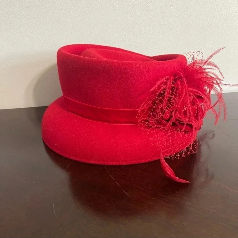 August Wool Red Derby Hat Bucket Top KY Derby Style Horse Racing Vintage